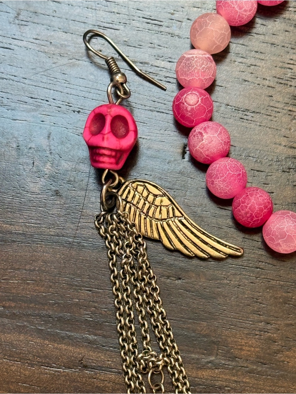 Pink Agate Beaded Bracelet with Skull & Wing Dangle Earrings - Picture 3 of 4